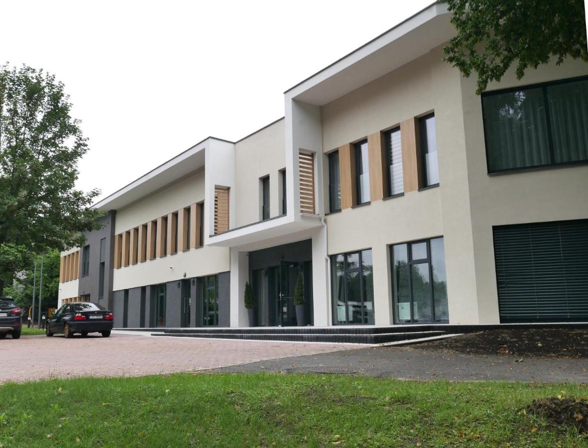 Dom Weselny Ludmila Acomodação com café da manhã Kraśnik Exterior foto